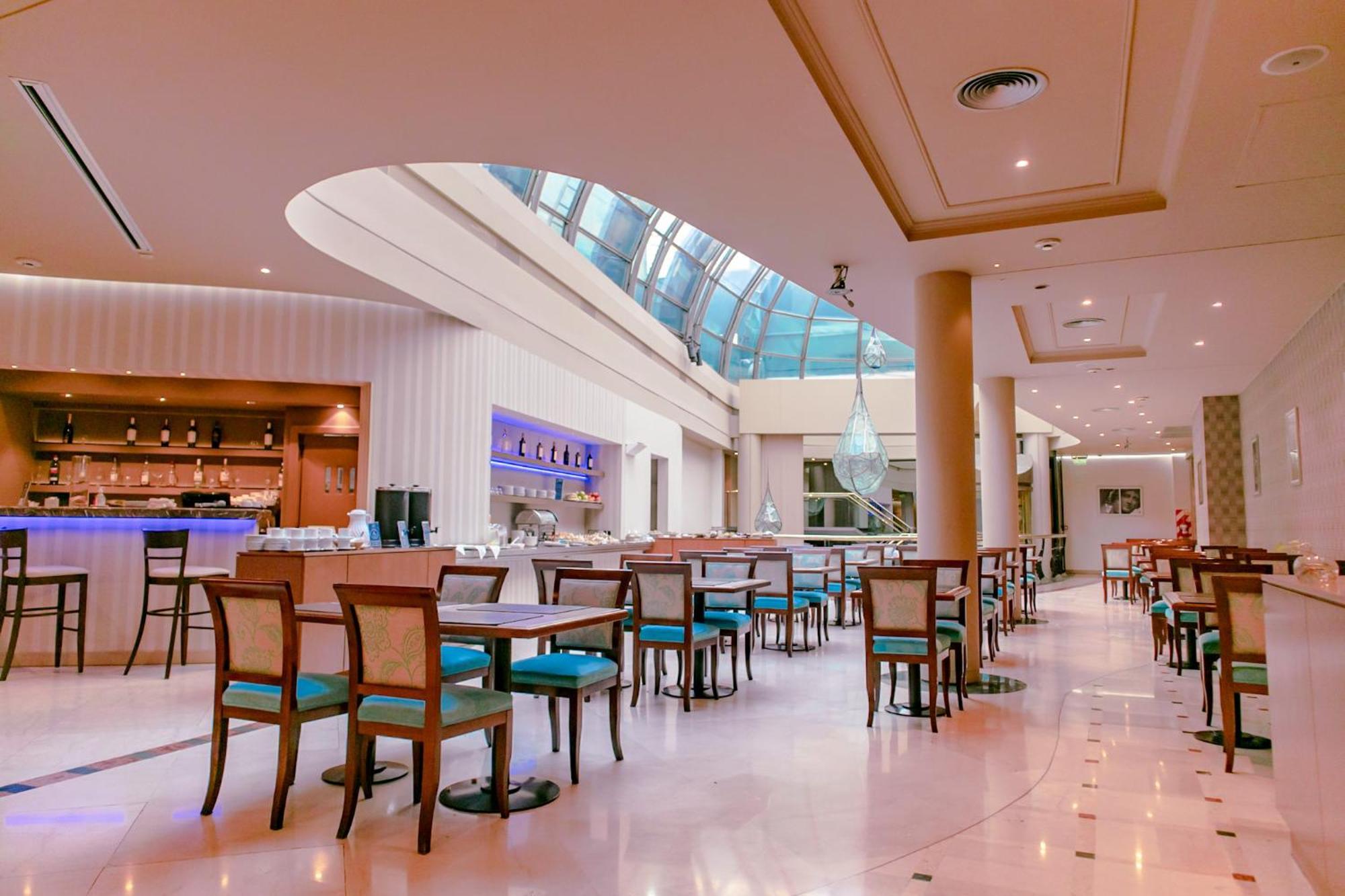Howard Johnson Plaza By Wyndham Buenos Aires Florida Street Exterior photo